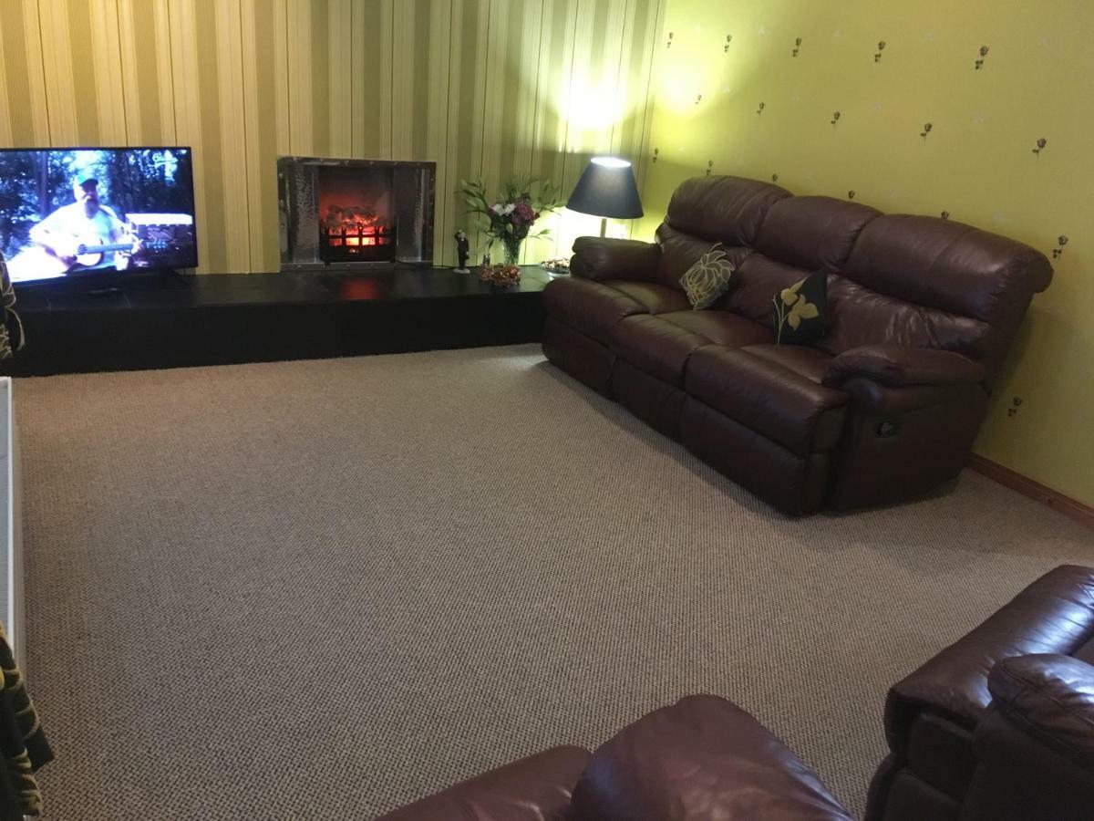 Burndavis Lodge Ballymena Ngoại thất bức ảnh